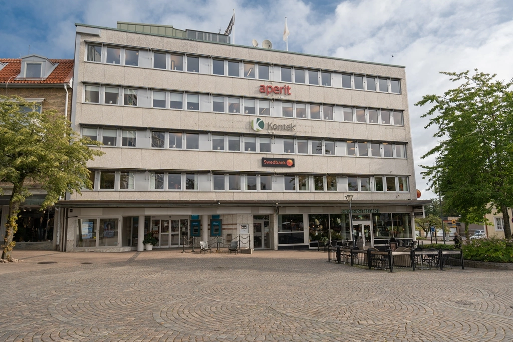 Lejonet 11 - Den vita byggnaden tagen från torget