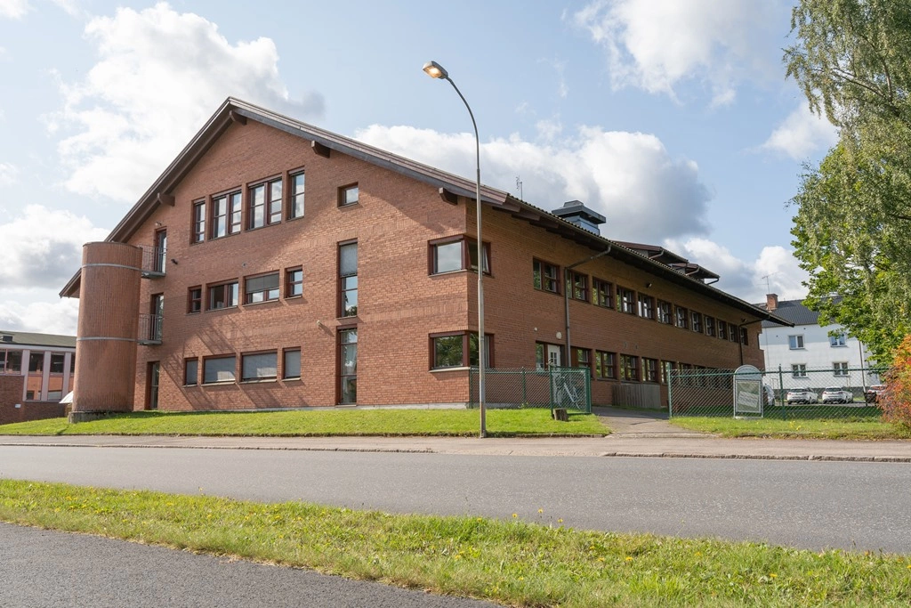 Mon 13 - Baksidan tagen på vägen från höger