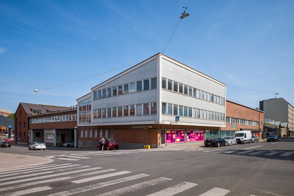 131_230616_La¨ntinen_Pitka¨katu_21-23_009