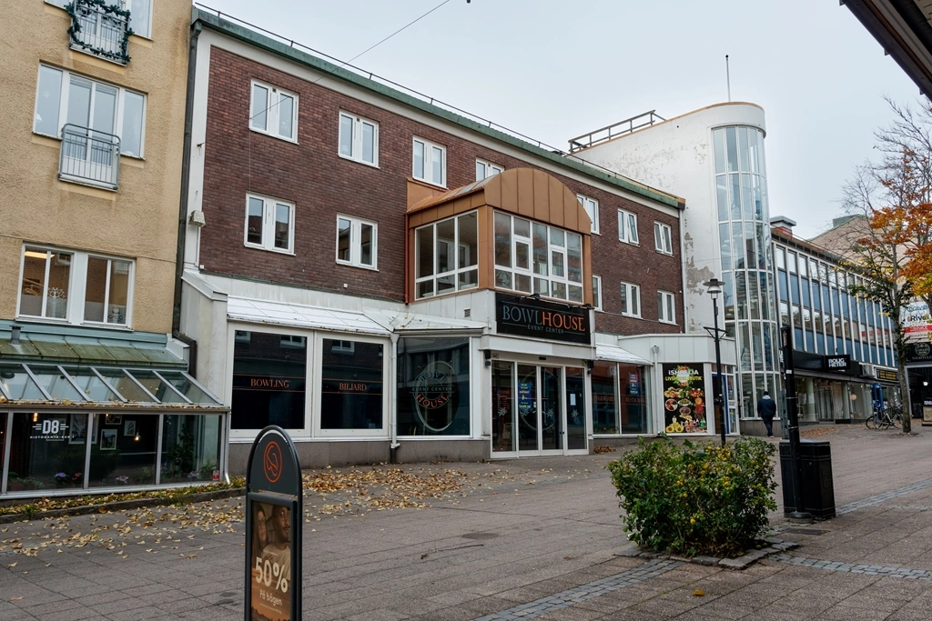 Vindruvan 4 - Entré tagen från vänster wide