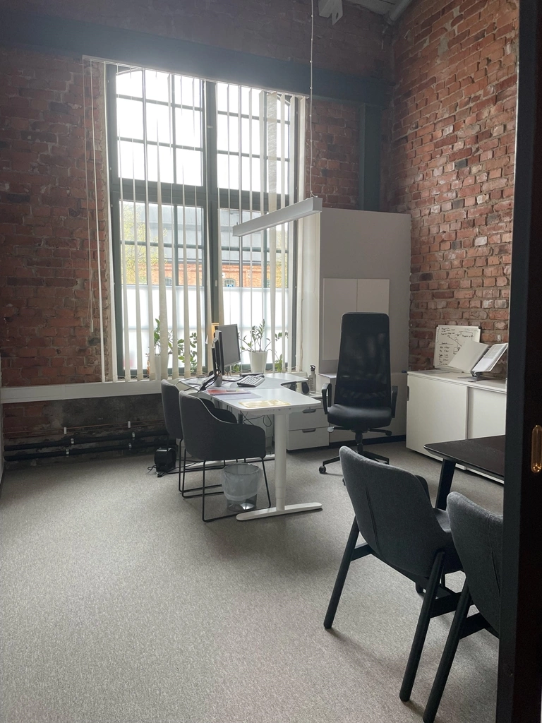 Nyfosa stort kontor ny